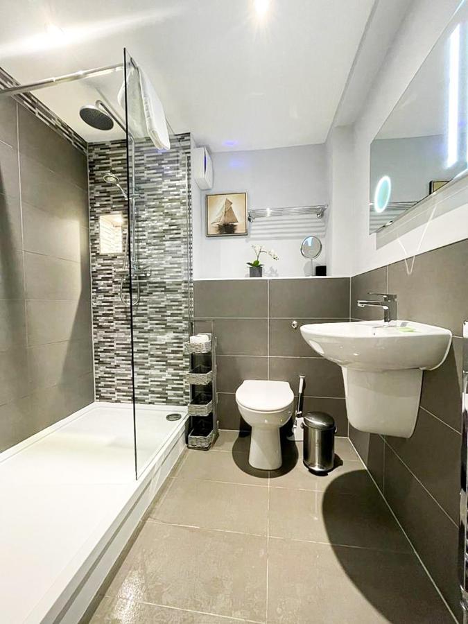 Modern 3 Bedroom Apartment, West End Единбург Екстер'єр фото